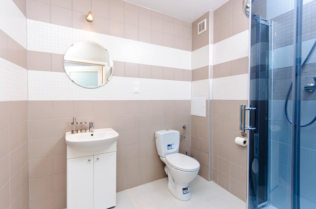 Cilantro Bed & Breakfast Wroclaw Phòng bức ảnh