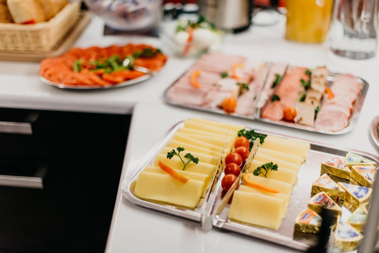 Cilantro Bed & Breakfast Wroclaw Ngoại thất bức ảnh
