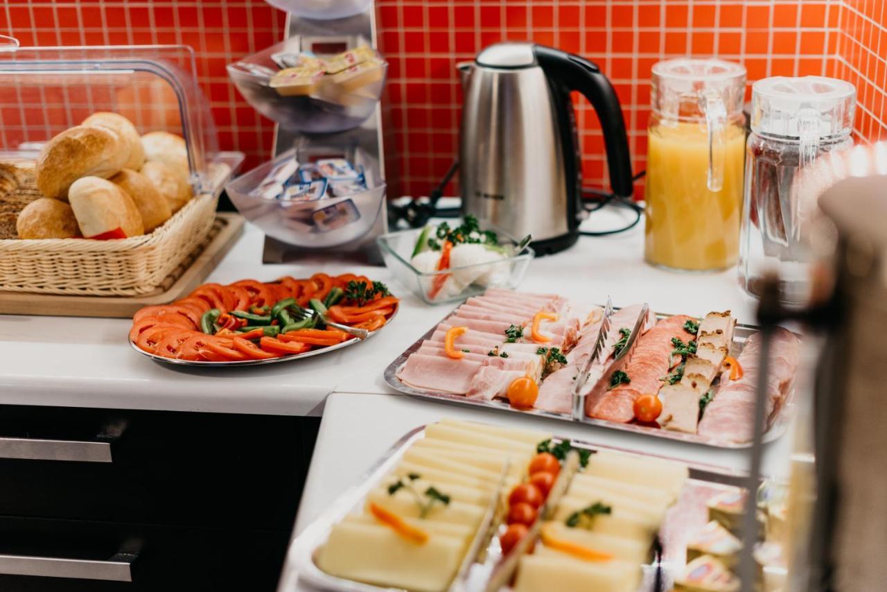 Cilantro Bed & Breakfast Wroclaw Ngoại thất bức ảnh